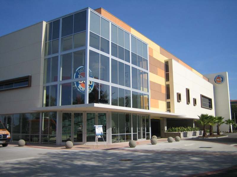 Dave & Busters