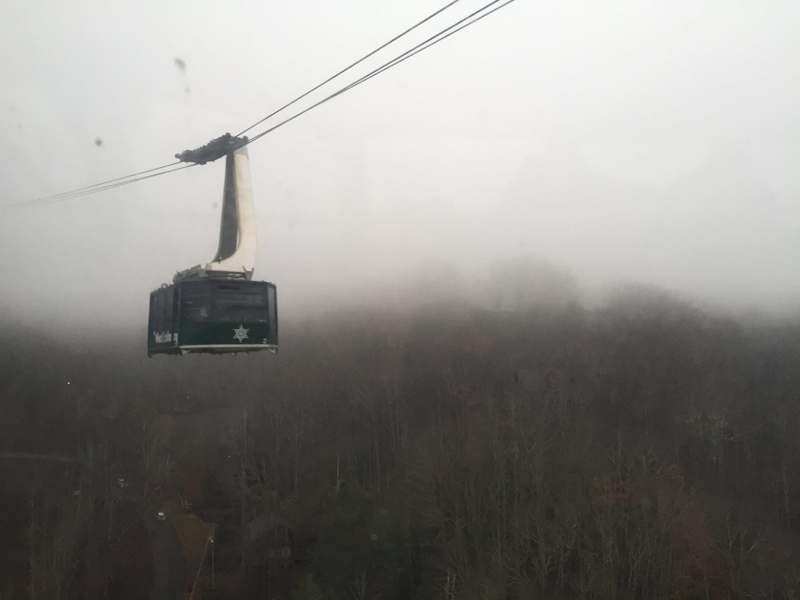 Gatlinburg (8h Drive) —> Skying & Snow
